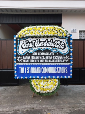 Papan Bunga Duka di Sindangagung
